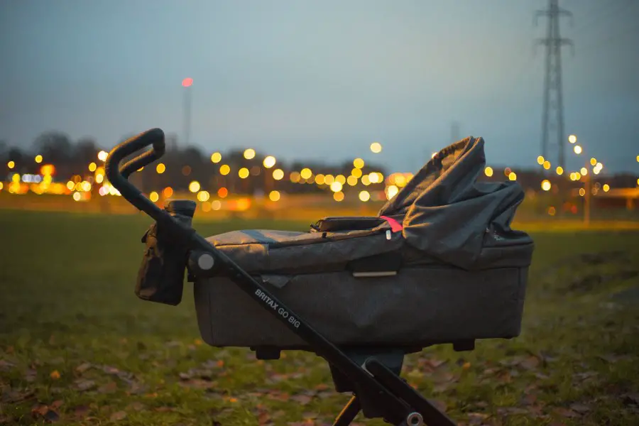 Stroller weighing 30 pounds