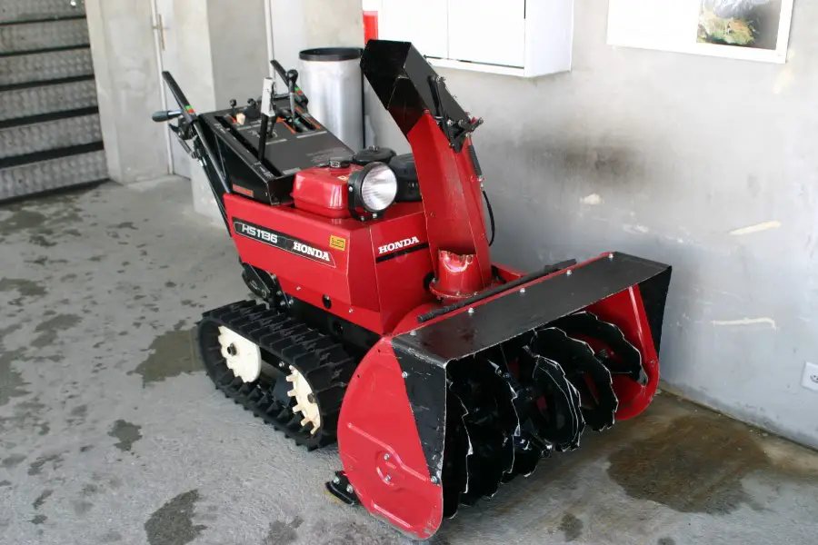 Snow Blower is 100 Pounds